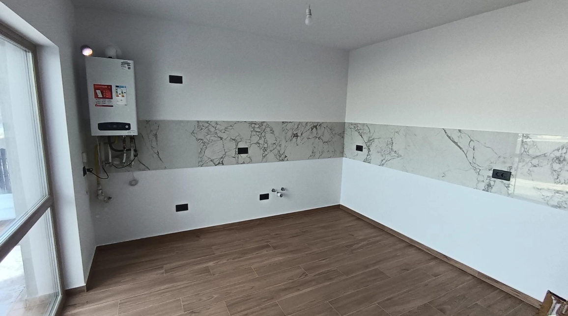 Oferta 3 camere, 95 mp, de vanzare casa in zona Popas Pacurari,  Lucian Blaga, la 250m de Statia de autobuz imagine 2