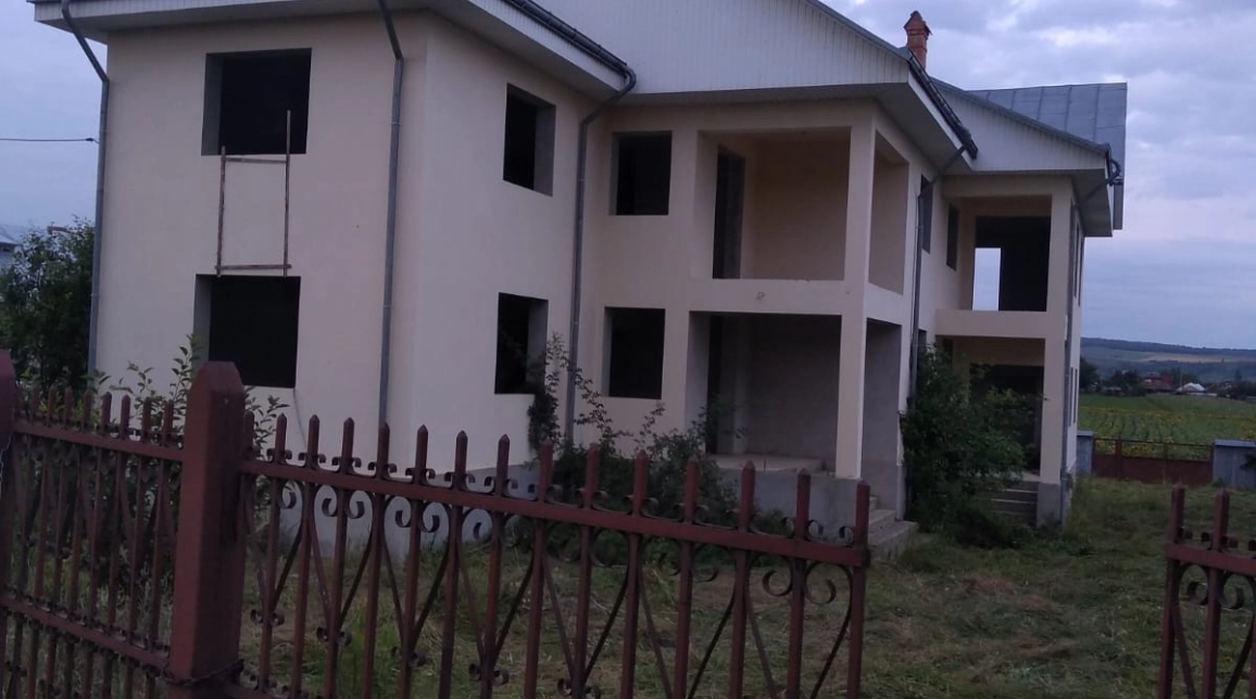 Oferta De vanzare casa, 10 camere, 130 mp, Bodesti,   imagine 1