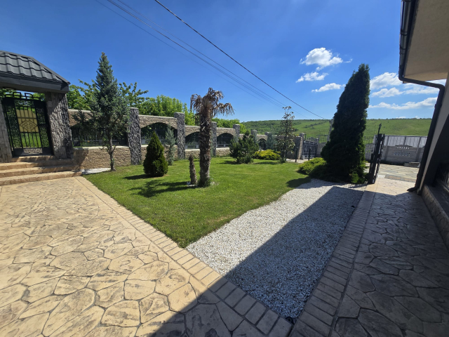 De vanzare casa, 5 camere,  180mp, Visani,  (700m de Freya) 162422