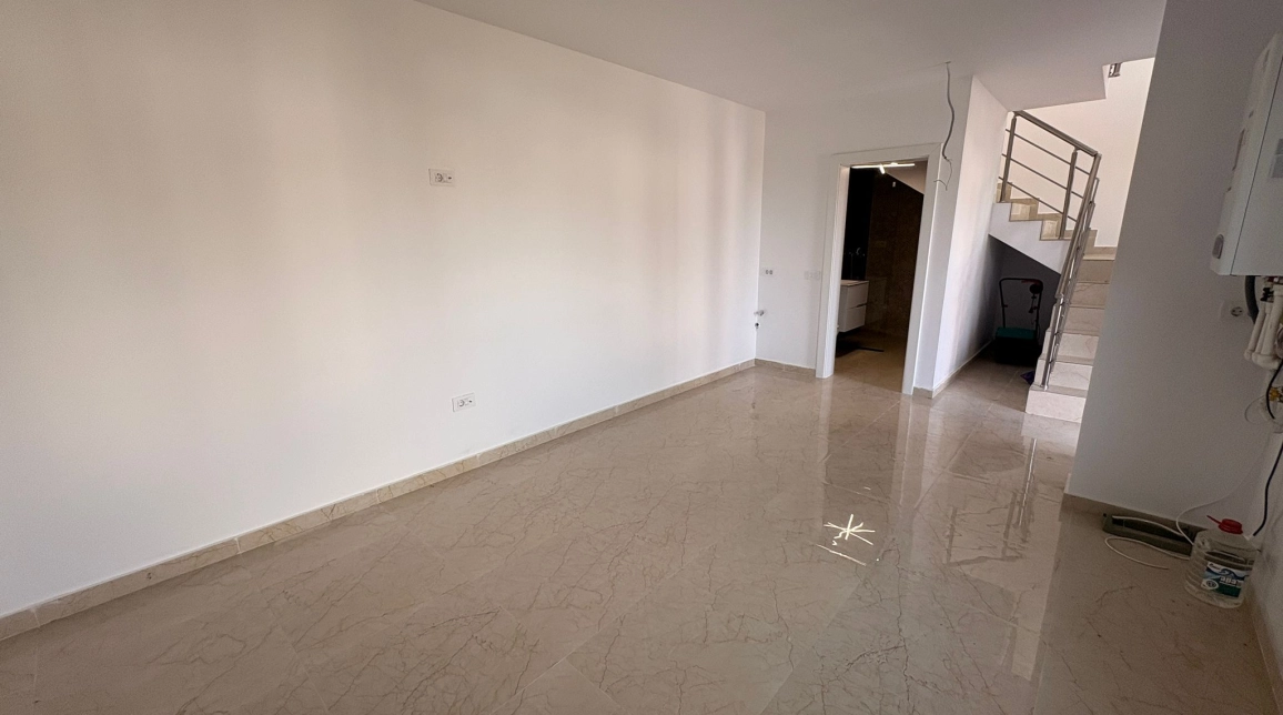 Oferta Casa de vanzare, 3 camere, 80 mp, CUG,  Valea Adanca - 5 drumuri imagine 2