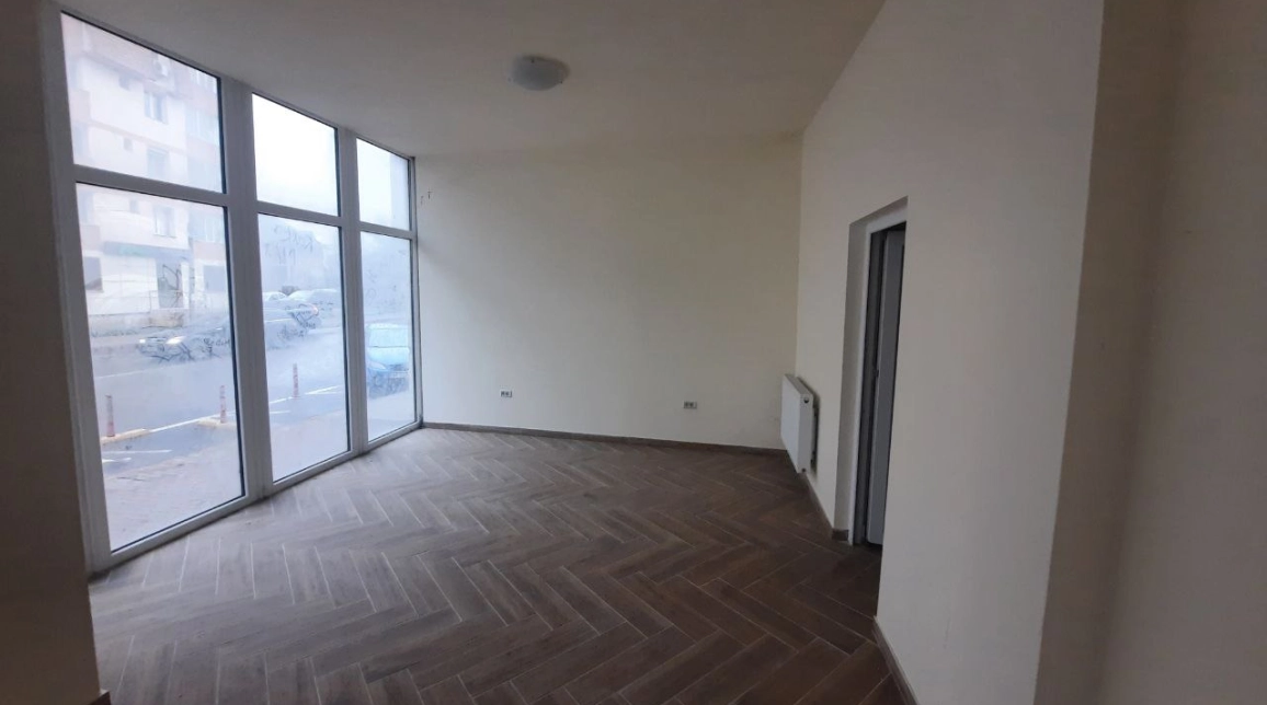 Oferta Spatiu comercial de inchiriat Central Petru Rares 123mp  imagine 2