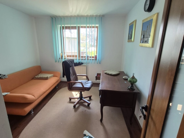 Apartament 10 camere - Podul de Fier
