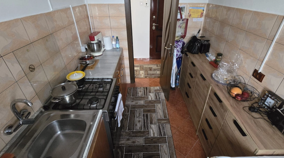 Oferta Apartament, 3 camere semidecomandat, 65 mp, Podu Ros, de vanzare,  Sensul giratoriu imagine 12