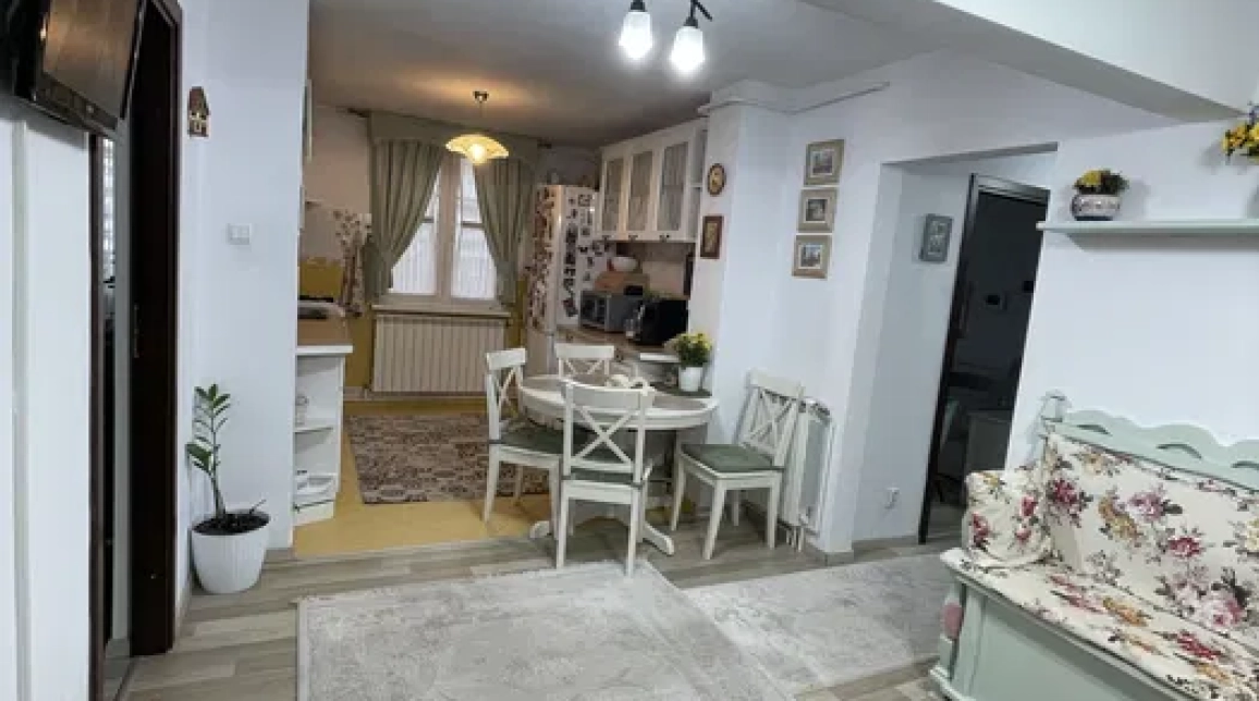 Oferta De vanzare apartament, 3 camere, decomandat, 76 mp, Maratei,  Scoala Gimnaziala Daniela Cuciuc imagine 2