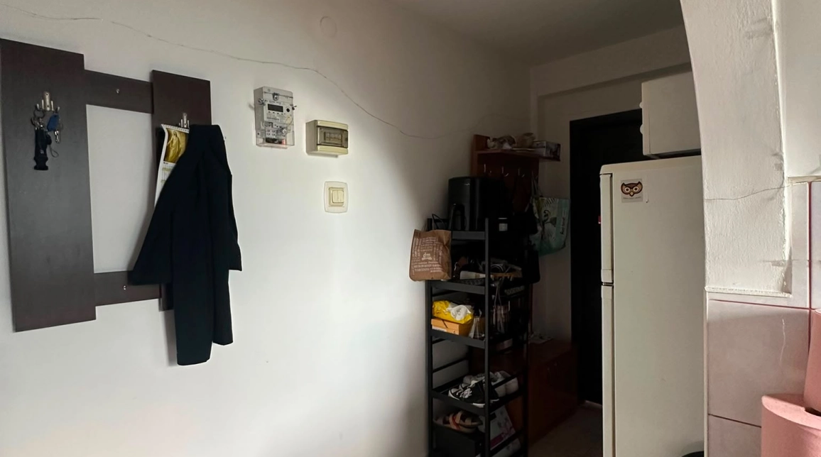 Oferta Apartament de vanzare, 2 camere, semidecomandat, 48 mp, Podu Ros,  Sensul Giratoriu imagine 3