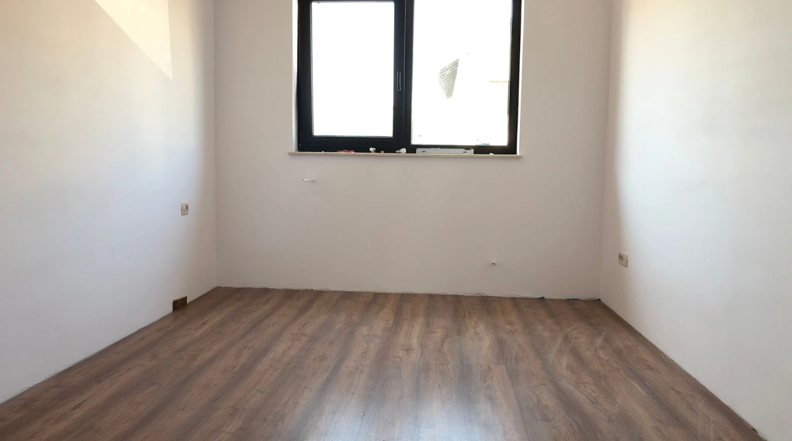 Oferta De vanzare casa, 4 camere, 100 mp, Miroslava,  La 3 km de Primaria Miroslava imagine 2