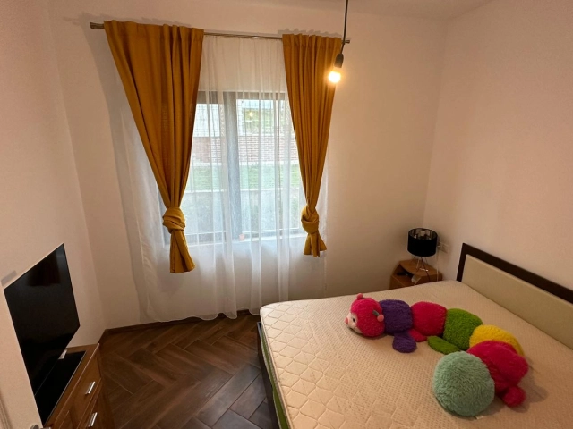 Apartament 5 camere - Ciurbesti