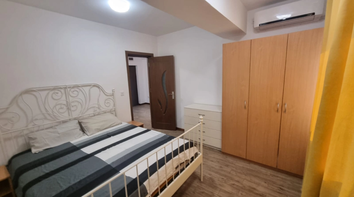 Oferta De inchiriat apartament nou, 3 camere, semidecomandat, 60 mp, Tudor Vladimirescu,  5 min pana la Iulius Mall imagine 1