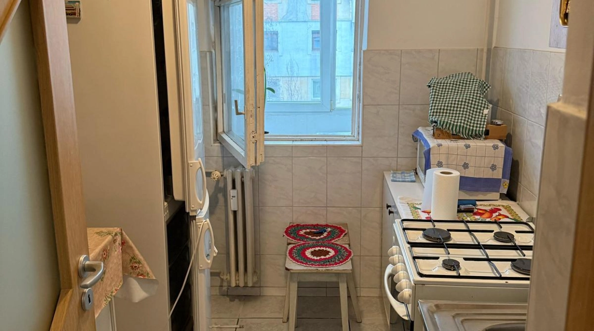 Oferta Apartament, 2 camere decomandat, 46 mp, Centru, de vanzare,  Podul de fier imagine 2