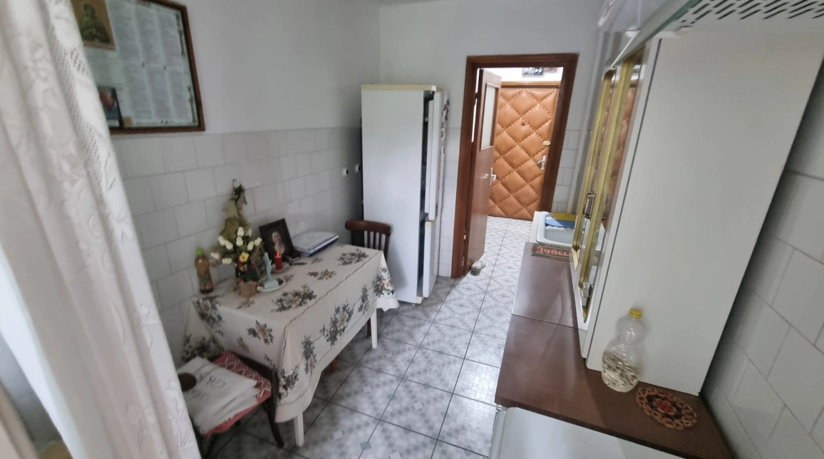 Oferta Tatarasi apartament 54 mp, 2 camere, semidecomandat, de vanzare,  Piata Chirila imagine 6