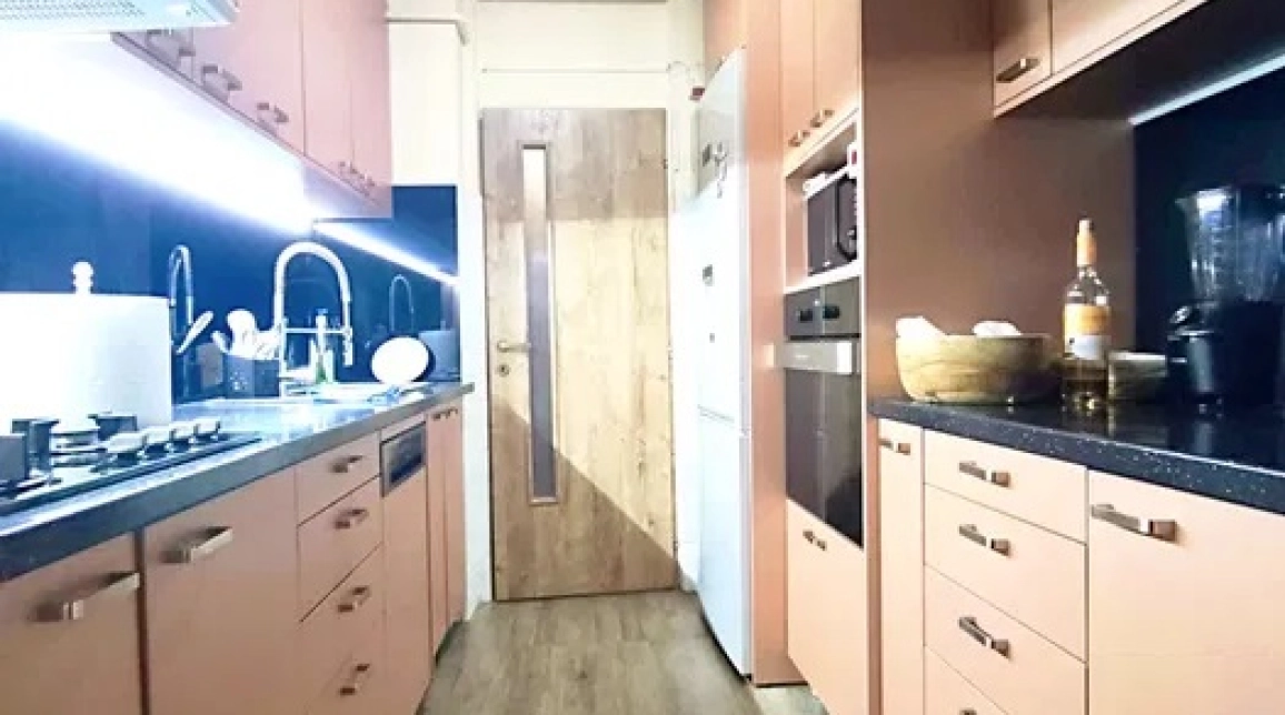Oferta De vanzare apartament, 2 camere, decomandat, 56 mp, Centru,  Intersectie Podul de fier imagine 2