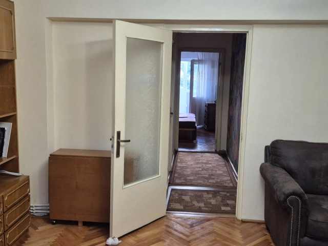 Apartament 3 camere - Centru