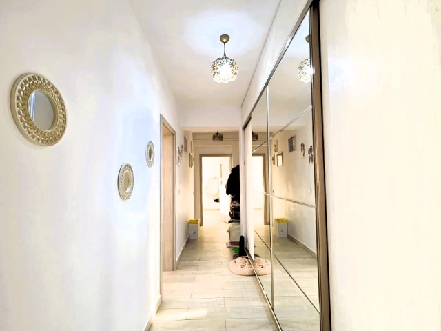 Apartament 3 camere - Podul de Fier