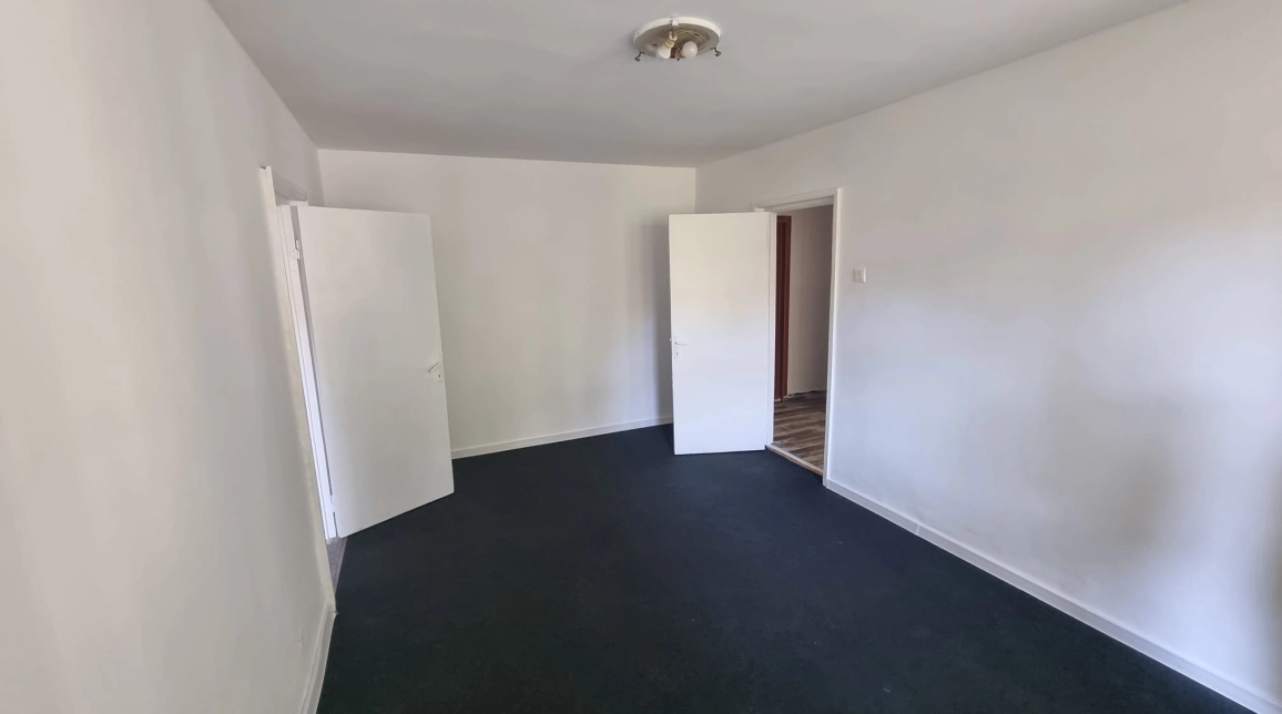 Oferta Apartament de vanzare, 2 camere, semidecomandat, 54 mp, Tatarasi,  Piata Chirila imagine 3
