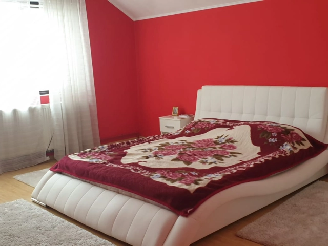 Apartament 5 camere - Barnova