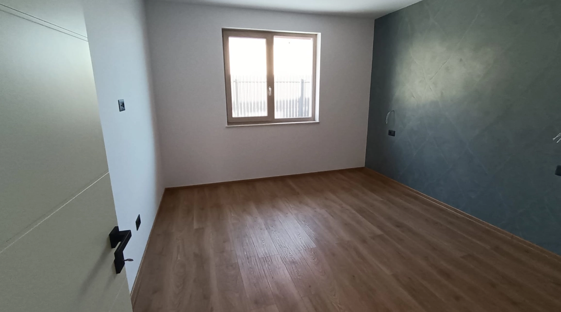 Oferta 3 camere, 95 mp, de vanzare casa in zona Popas Pacurari,  Lucian Blaga, la 250m de Statia de autobuz imagine 3