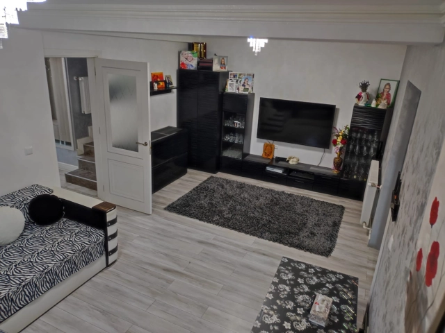 Apartament 4 camere - Nicolina