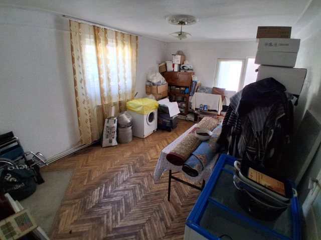 Apartament 5 camere - Tatarasi