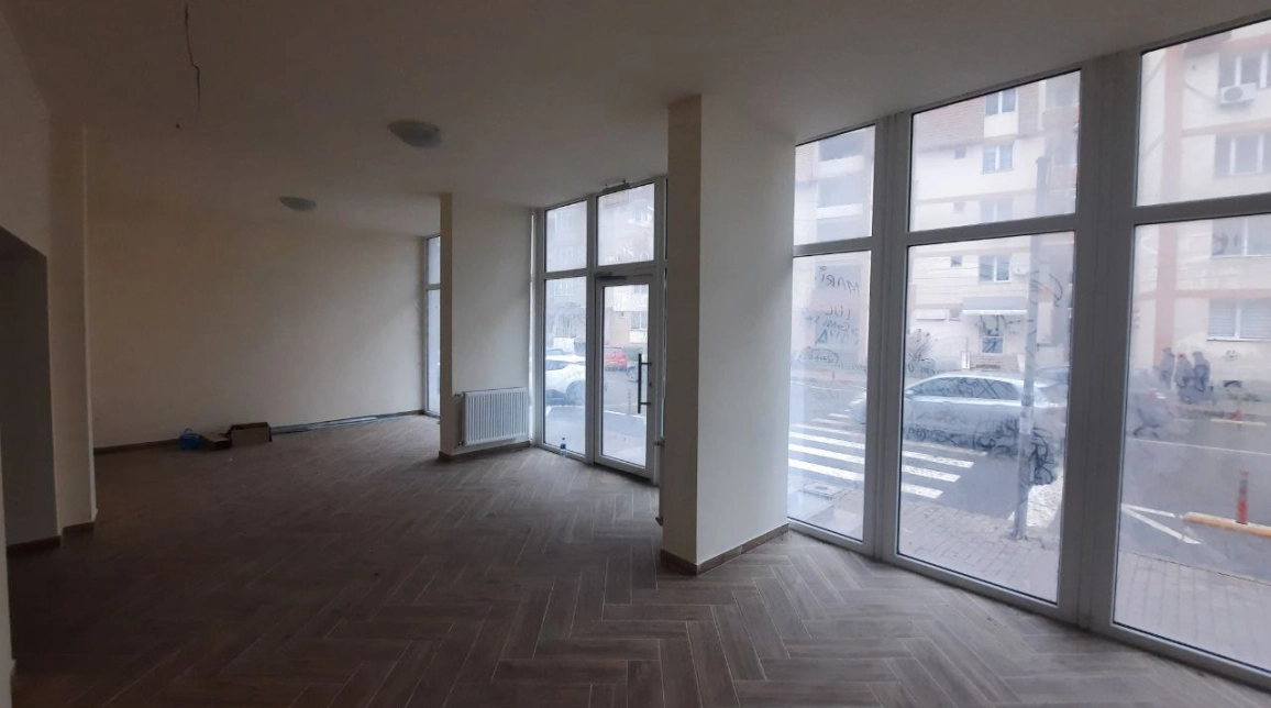 Oferta Spatiu comercial de inchiriat Central Petru Rares 123mp  imagine 1