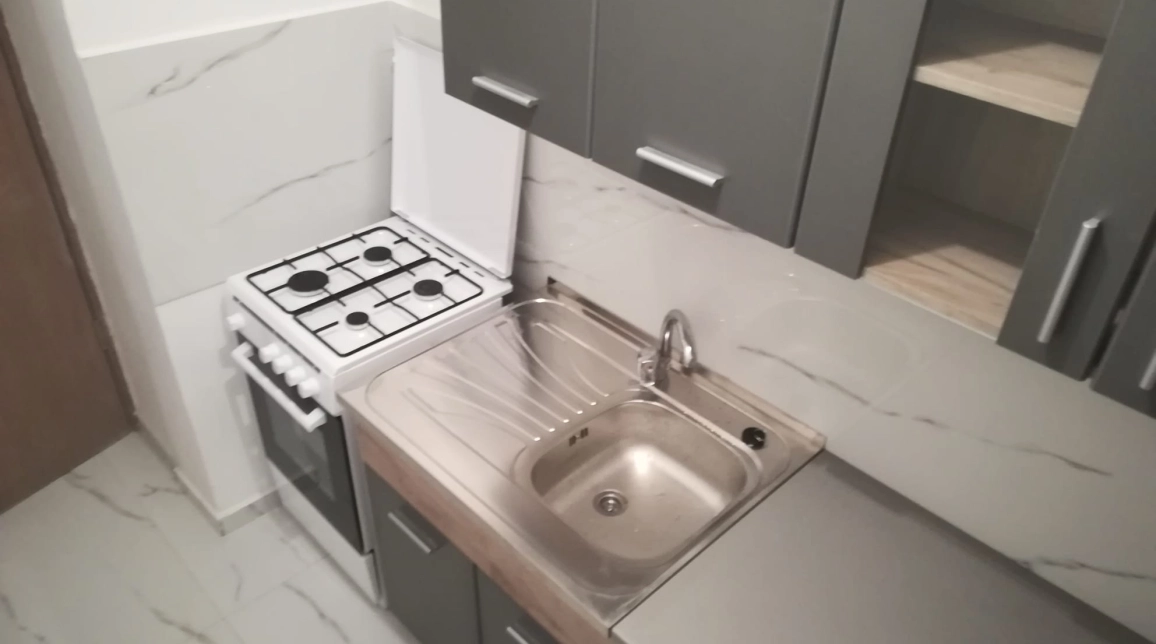 Oferta De inchiriat apartament, 2 camere, nedecomandat, 40 mp, Alexandru cel Bun,  Lic Miron Costin imagine 4