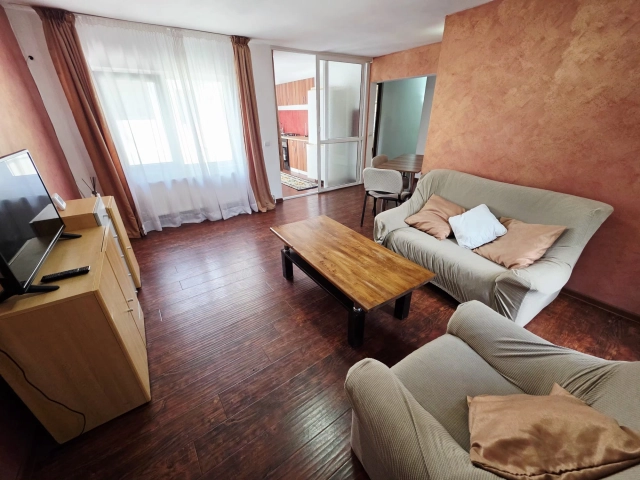Apartament 3 camere - Centru