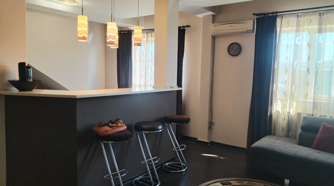 Oferta Nicolina apartament 55 mp, 2 camere, open-space, de inchiriat,  Benzinaria Mol imagine 2