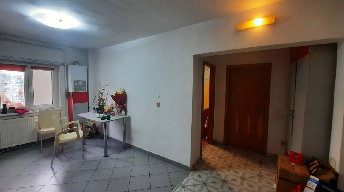 Oferta 2 camere, decomandat, 54 mp, de vanzare apartament in zona Precista,  Scoala nr 4 / Fyps imagine 3