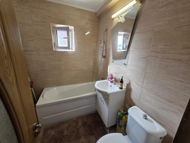 2 camere,  decomandat,  48 mp, de vanzare apartament in zona Mircea cel Batran,   161908