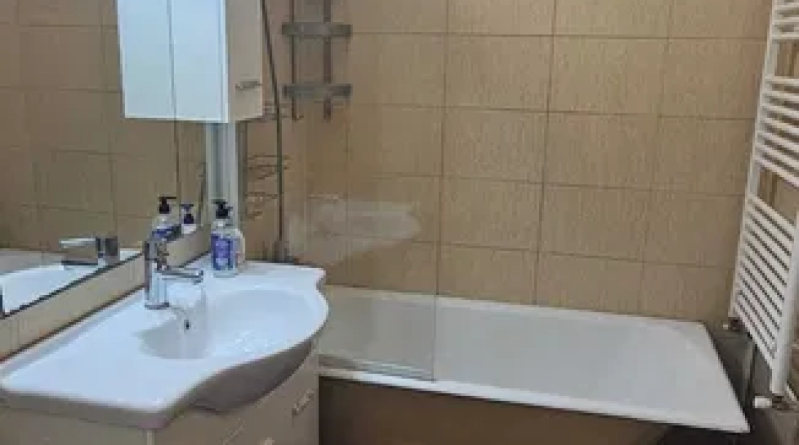 Oferta Apartament, 3 camere decomandat, 72 mp, Nicolina, de vanzare,  Profi Clopotari imagine 8