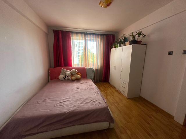 Apartament de vanzare, 2 camere,  semidecomandat,  48 mp, Podu Ros,  (Sensul Giratoriu) 163160