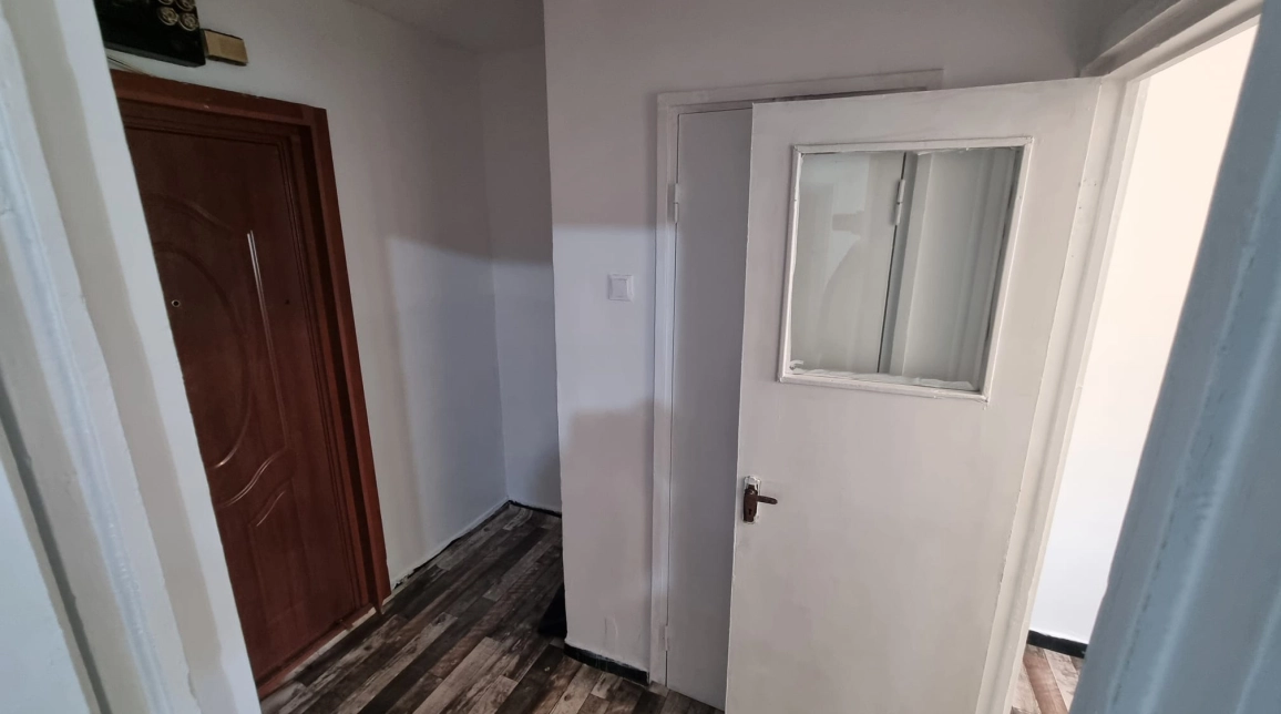 Oferta Apartament de vanzare, 2 camere, semidecomandat, 54 mp, Tatarasi,  Piata Chirila imagine 9