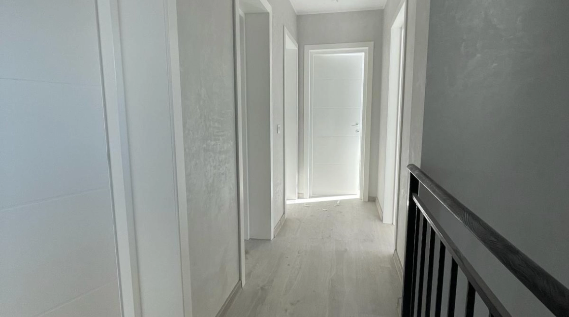 Oferta De vanzare casa, 4 camere, 106 mp, Rediu,  Restaurant Casablanca imagine 6