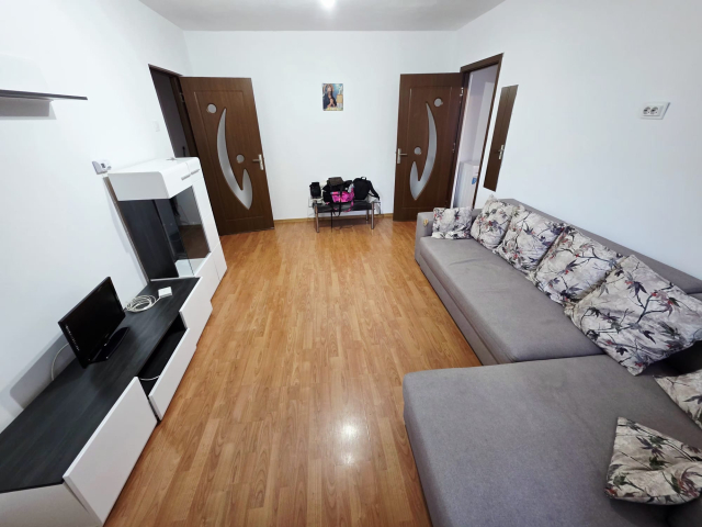 De inchiriat apartament, 3 camere,  semidecomandat,  54 mp, Alexandru cel Bun,  (Minerva) 163282