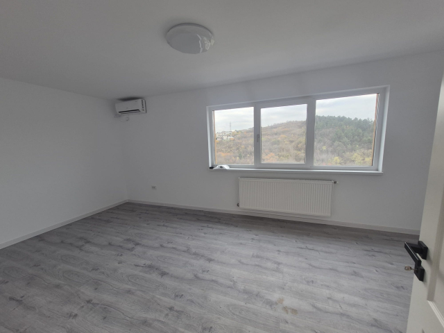 De vanzare apartament nou, 2 camere,  decomandat,  64 mp, Podu Ros,  (Pasaj  Socola- Bd Poitiers) 160527