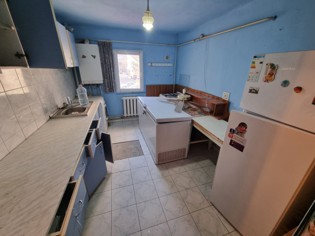 4 camere,  decomandat,  93 mp, de vanzare apartament in zona Tomesti,  (Scoala Patrascanu) 161683