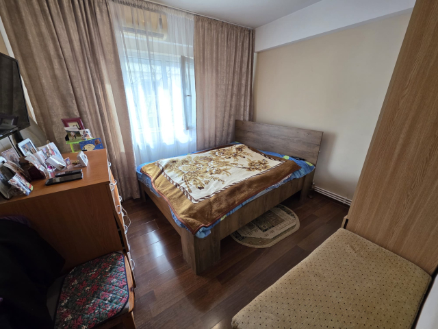 2 camere,  decomandat,  48 mp, de vanzare apartament in zona Mircea cel Batran,   161908