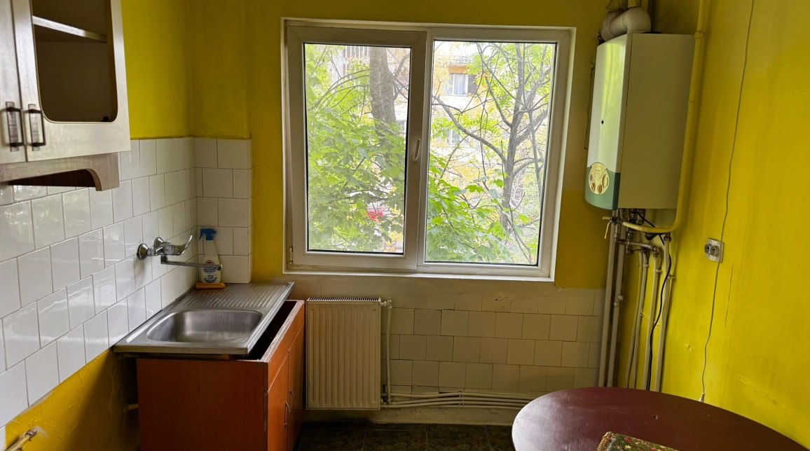 Oferta Apartament, 3 camere semidecomandat, 65 mp, Podu Ros, de vanzare,  Sensul Giratoriu imagine 3