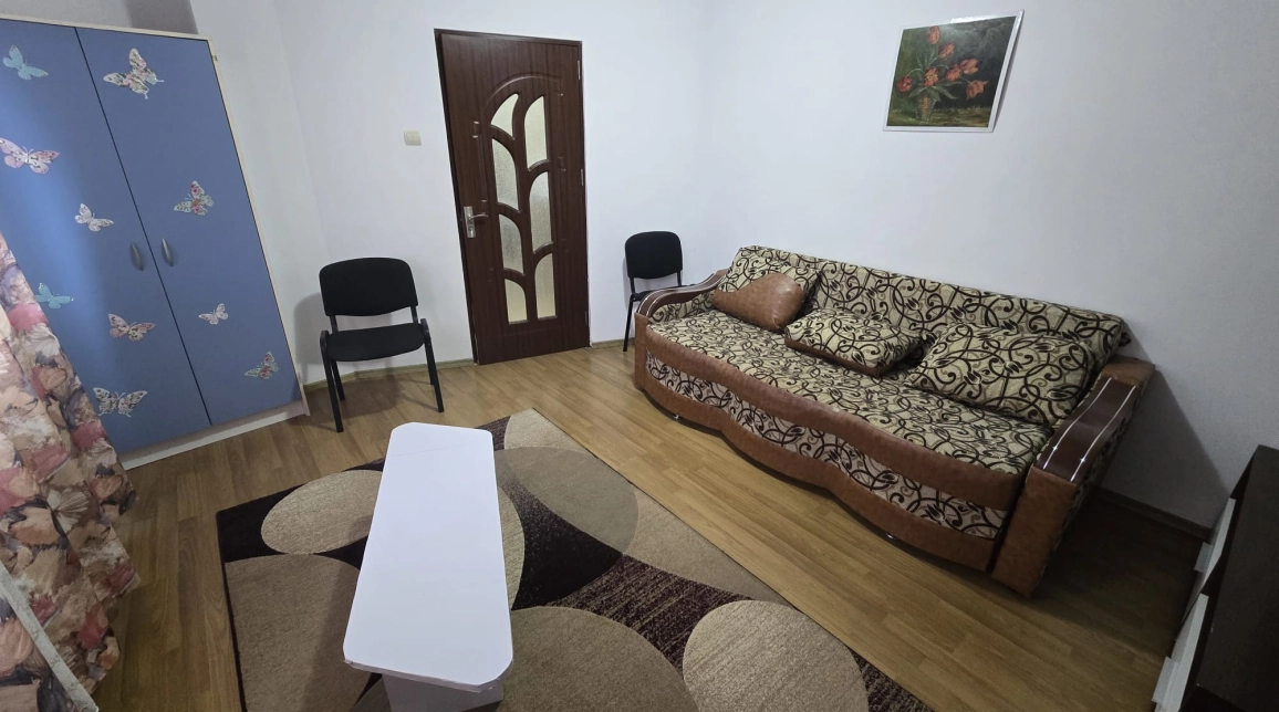 Oferta De vanzare apartament, 2 camere, decomandat, 43 mp, Nicolina,  CUG imagine 1