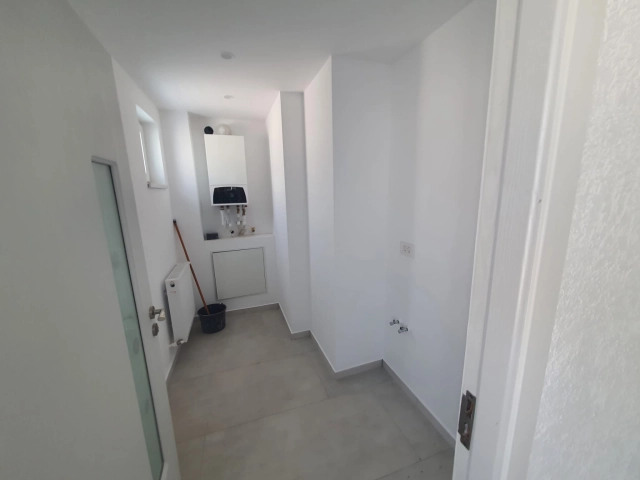 Apartament 8 camere - Valea Lupului