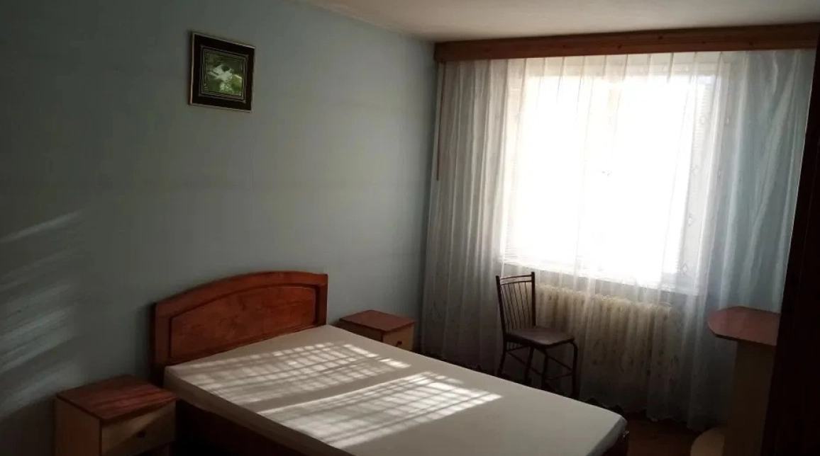 Oferta De vanzare apartament, 4 camere, decomandat, 90 mp, Central,  Colegiul Tehnologic "Spiru Haret" imagine 3