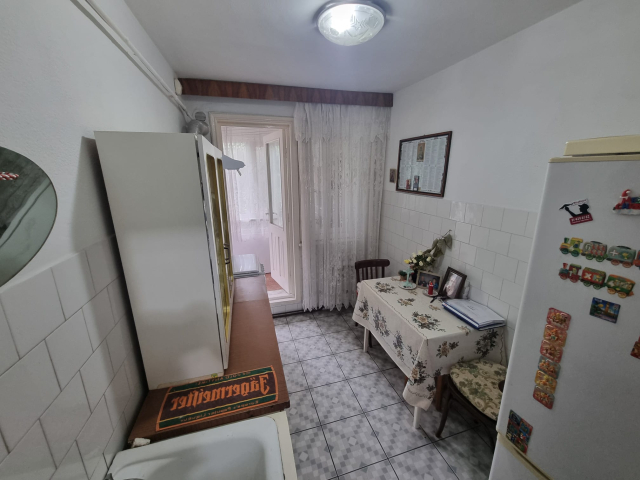 Tatarasi apartament  54 mp, 2 camere,  semidecomandat, de vanzare,  (Piata Chirila) 162464