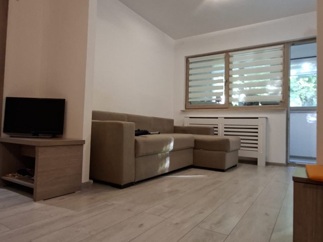 De vanzare apartament, 2 camere,  semidecomandat,  50 mp, Podu Ros,  (Sensul Giratoriu) 162472