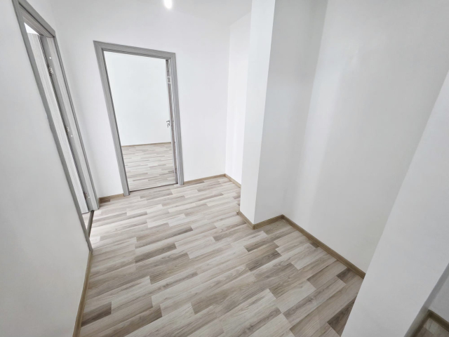 De vanzare apartament, 2 camere,  decomandat,  54 mp, Mircea cel Batran,  (BRD) 163107