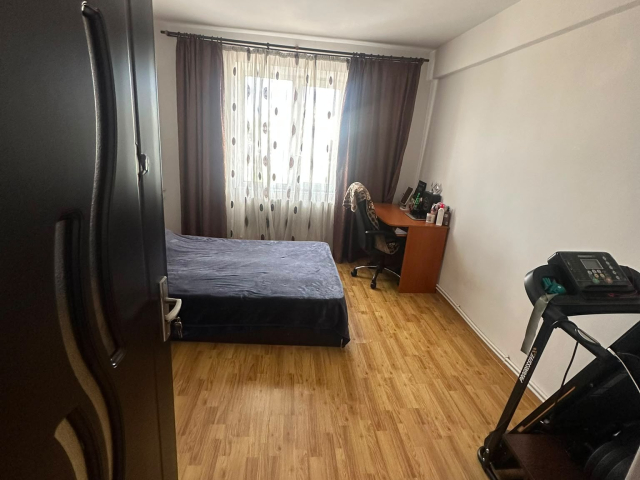 Apartament de vanzare, 2 camere,  semidecomandat,  48 mp, Podu Ros,  (Sensul Giratoriu) 163160