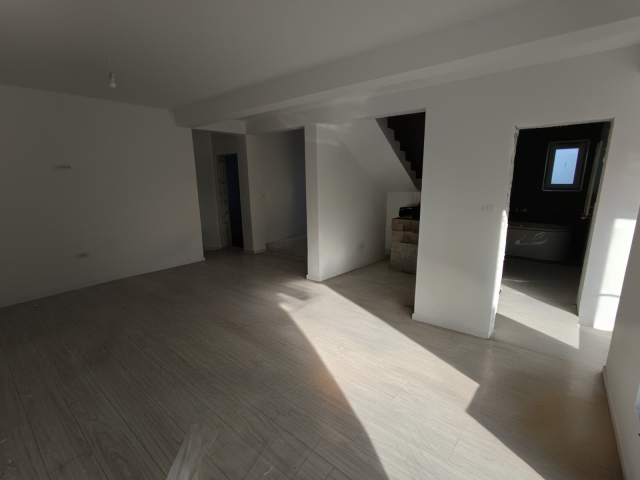 Valea Ursului casa 166mp, 3 camere,  de vanzare,  (Mega Image) 161069