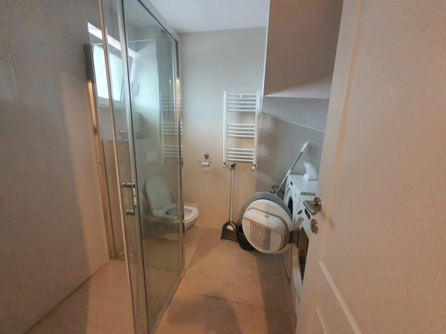 Apartament 4 camere - Bucium