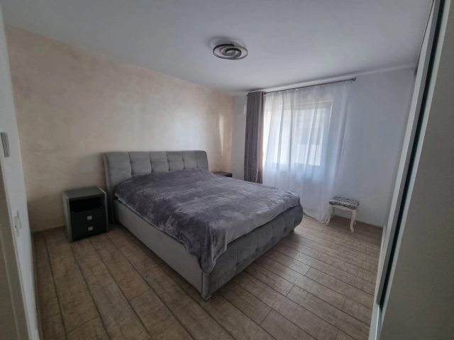 Apartament 5 camere - Valea Adanca