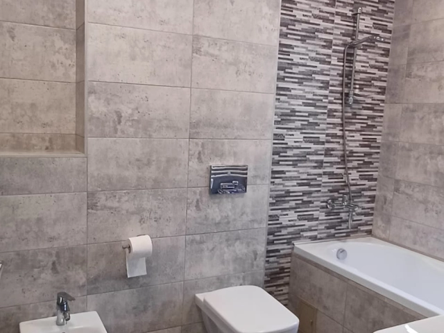 Apartament 4 camere - Miroslava