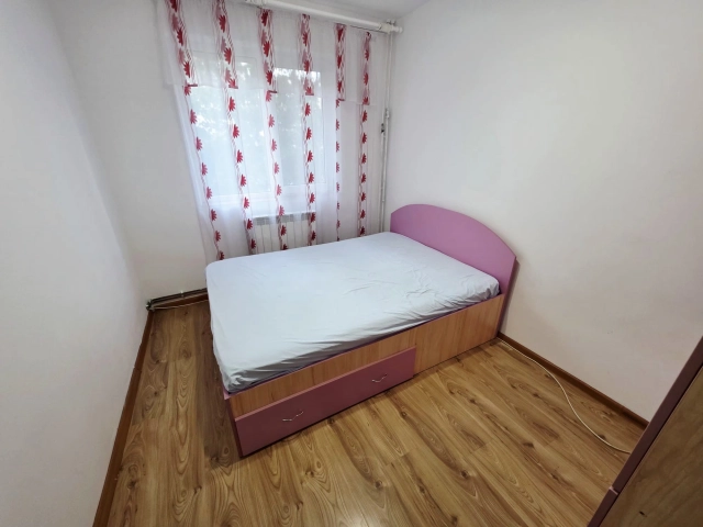 Apartament 3 camere - Alexandru cel Bun