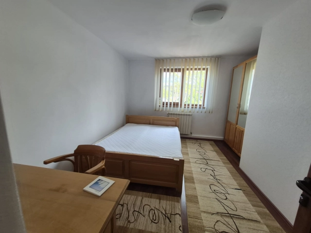 Apartament 10 camere - Podul de Fier